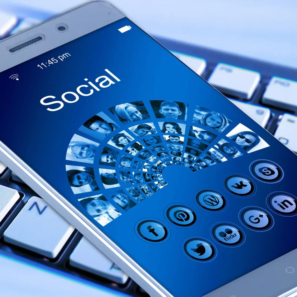 فوائد التسويق عبر وسائل التواصل الاجتماعي للشركات الصغيرة