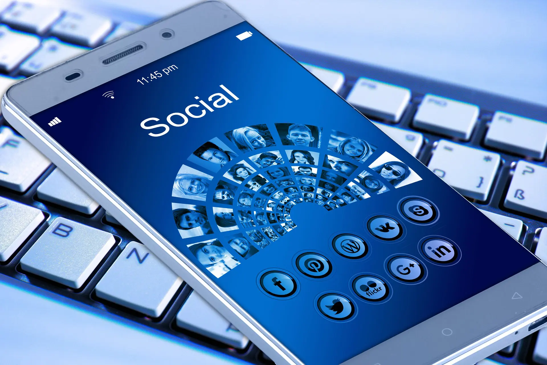 فوائد التسويق عبر وسائل التواصل الاجتماعي للشركات الصغيرة